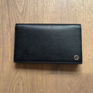 Gucci Wallet On Chain